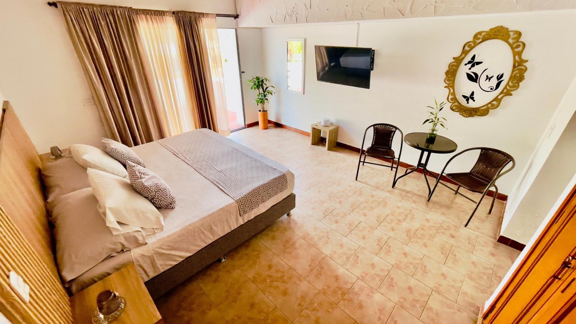 Loto Del Viento Hotel Cartago Exterior photo