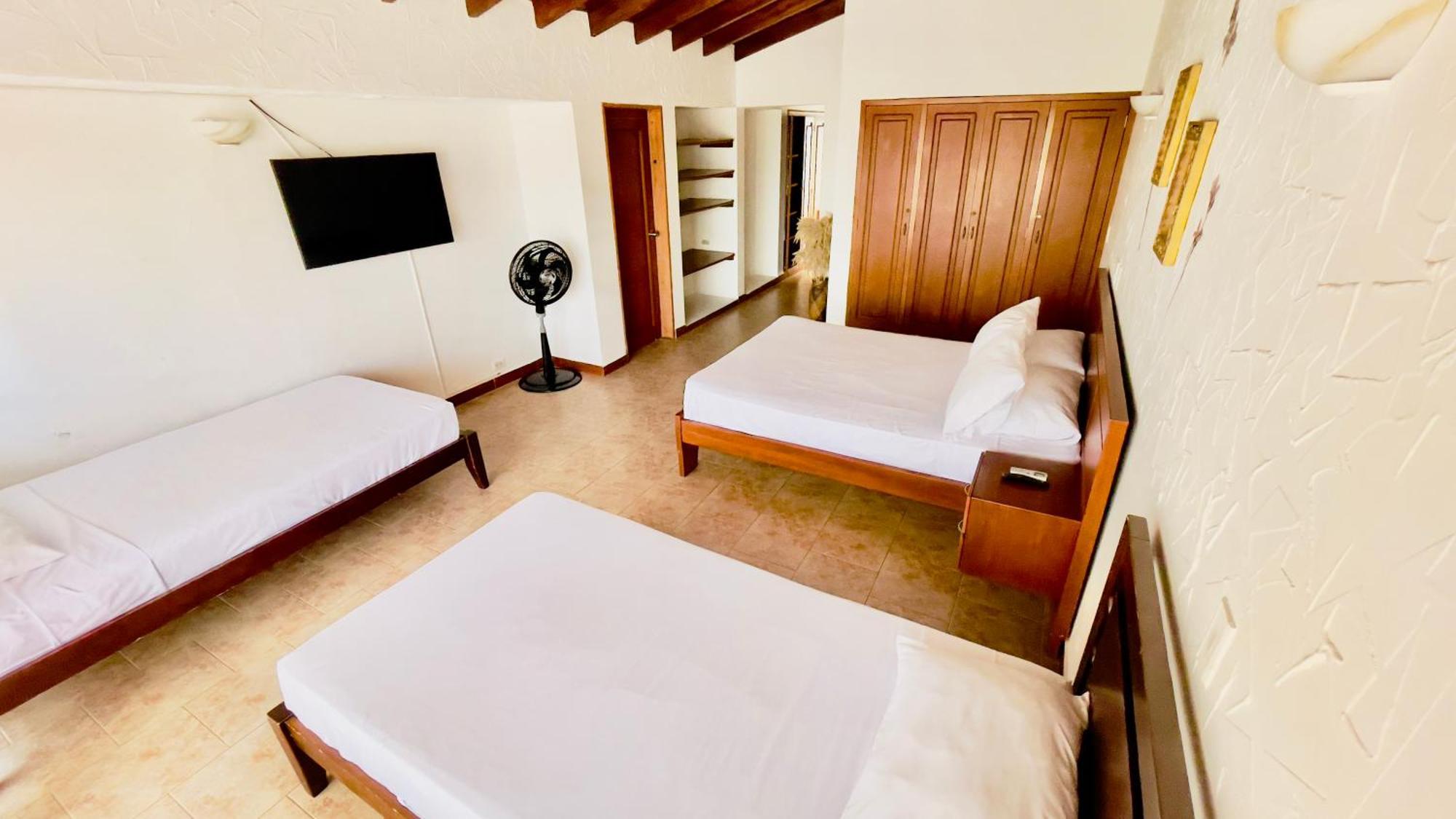 Loto Del Viento Hotel Cartago Exterior photo